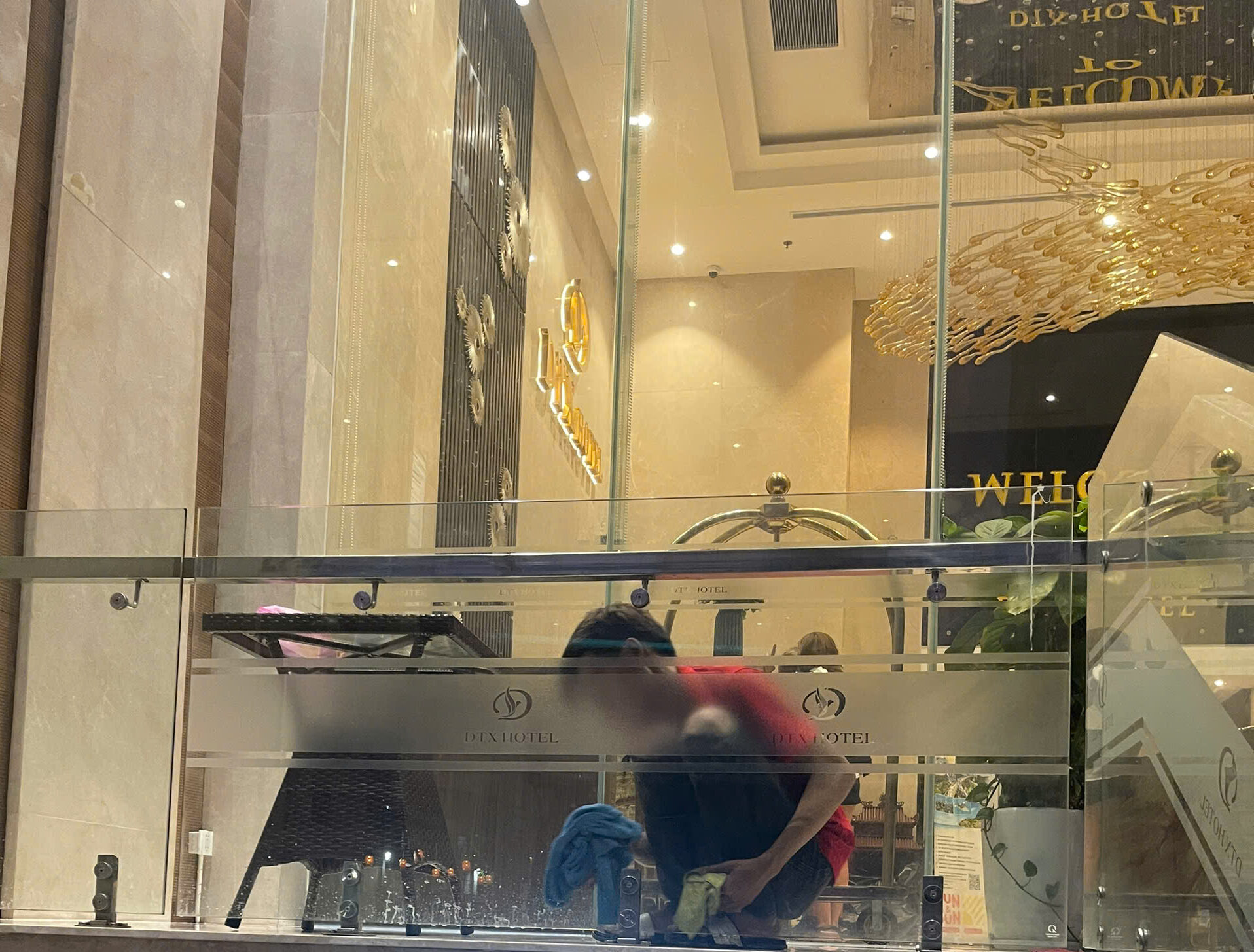 Dịch vụ tổng vệ sinh khuôn viên tòa nhà,khách sạn